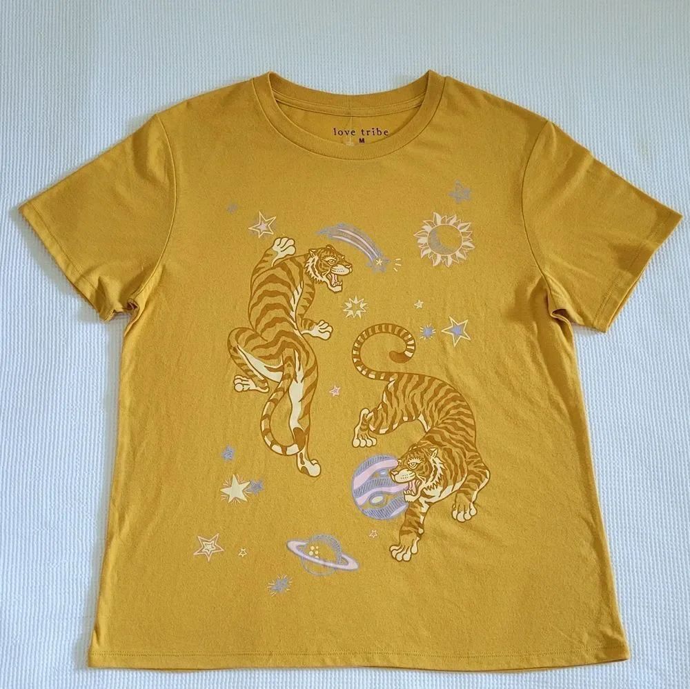 love♥️ tribe Cosmic🌌 Tiger🐅 Graphic Tee👕 - NWOT - Picture 10 of 10